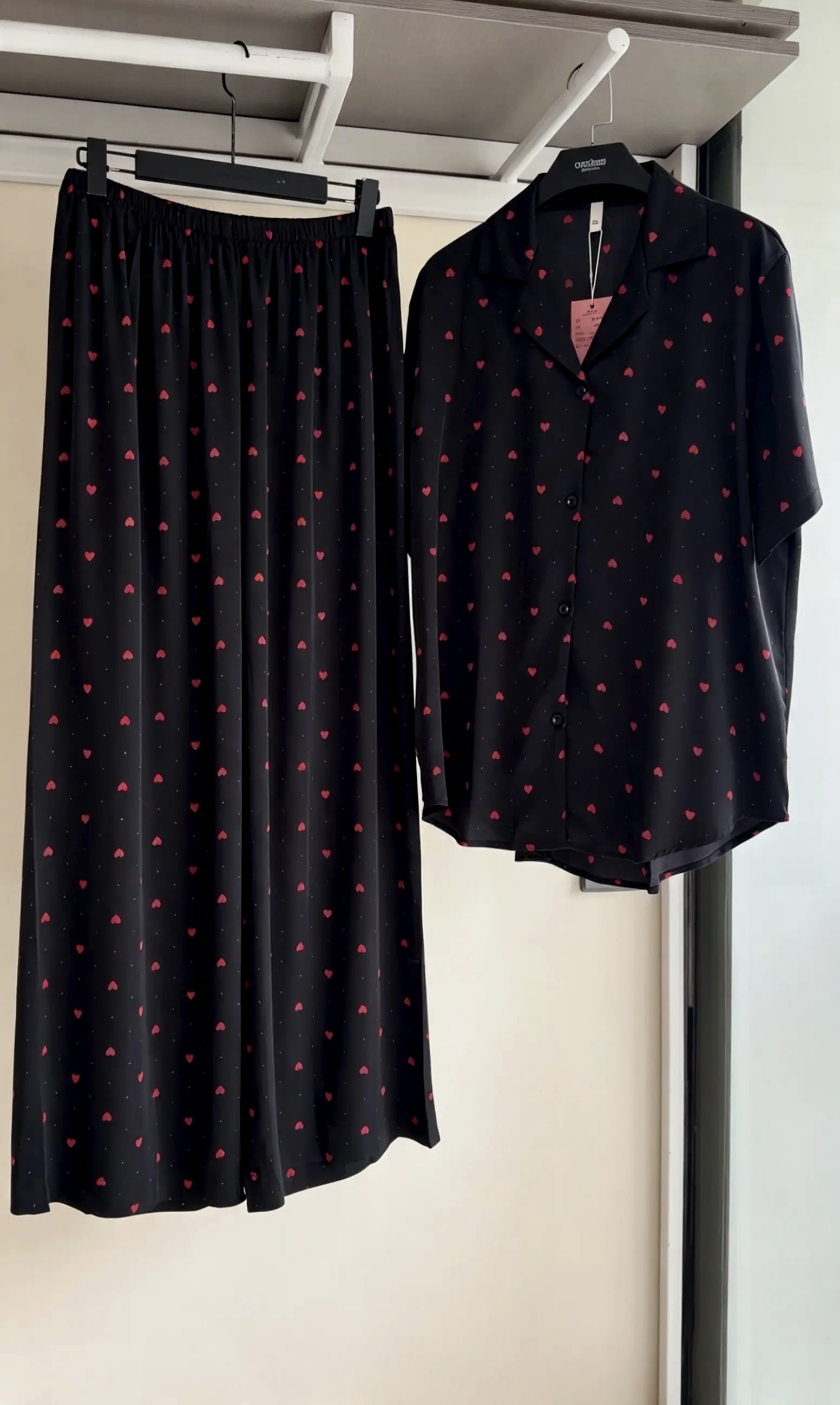 Sweetheart Silk Pajama Set – Black